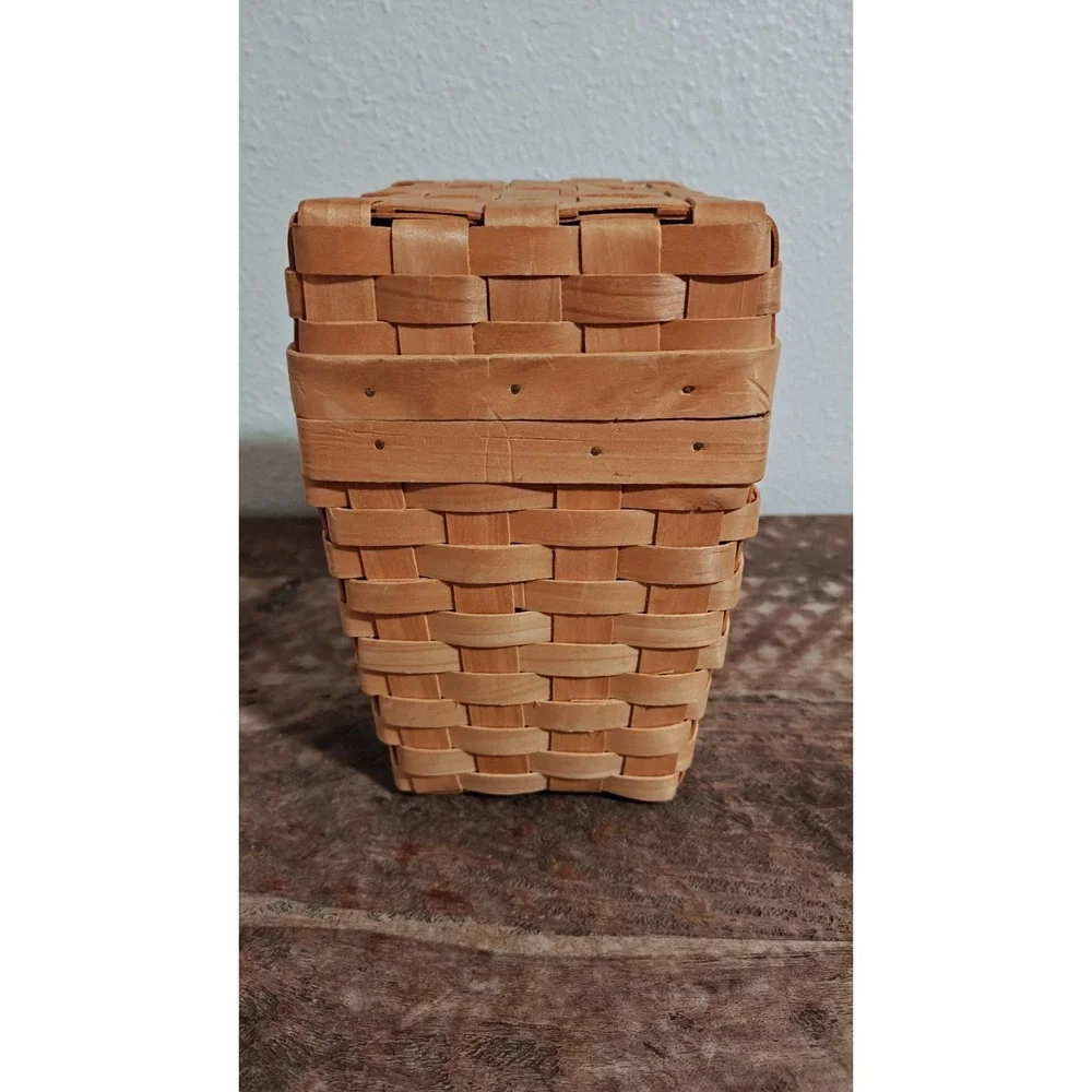Tasket Renaissance Lidded Canister Sugar Fir Wood Basket Insert 8.5